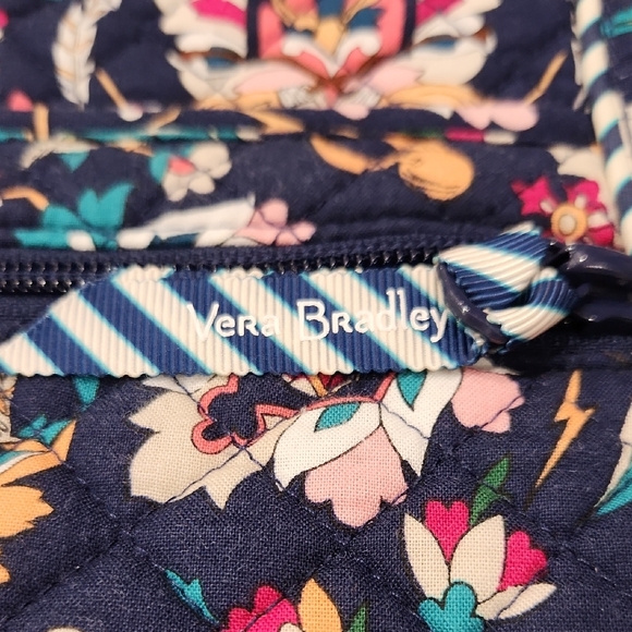 Vera Bradley ๐ช ๐ ๐ฆ ๐ค โจ HARRY POTTER Navy Floral Tote - Picture 2 of 10